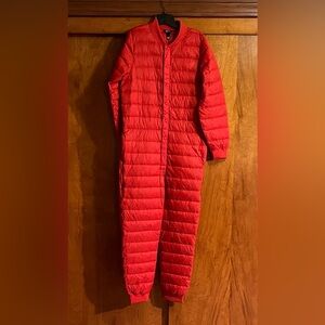 NWT Men’s/Woman’s size small Eddie Bauer 650 Fill Down Camp Suit one piece